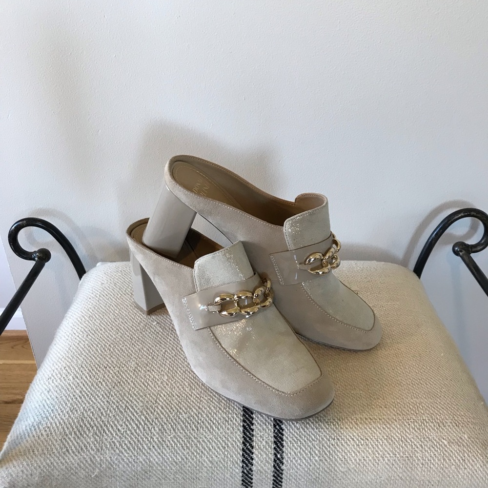 Donald Pliner Caape Chain Block Heel Mules